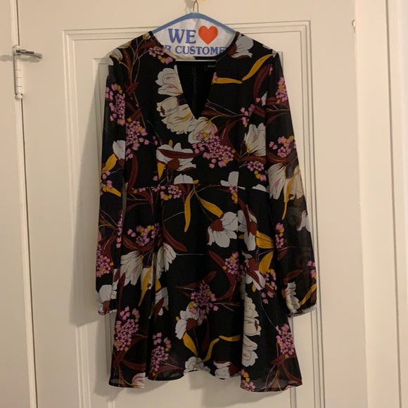 MinkPink “Lost in Paradise” Floral Dress - Picture 3 of 5